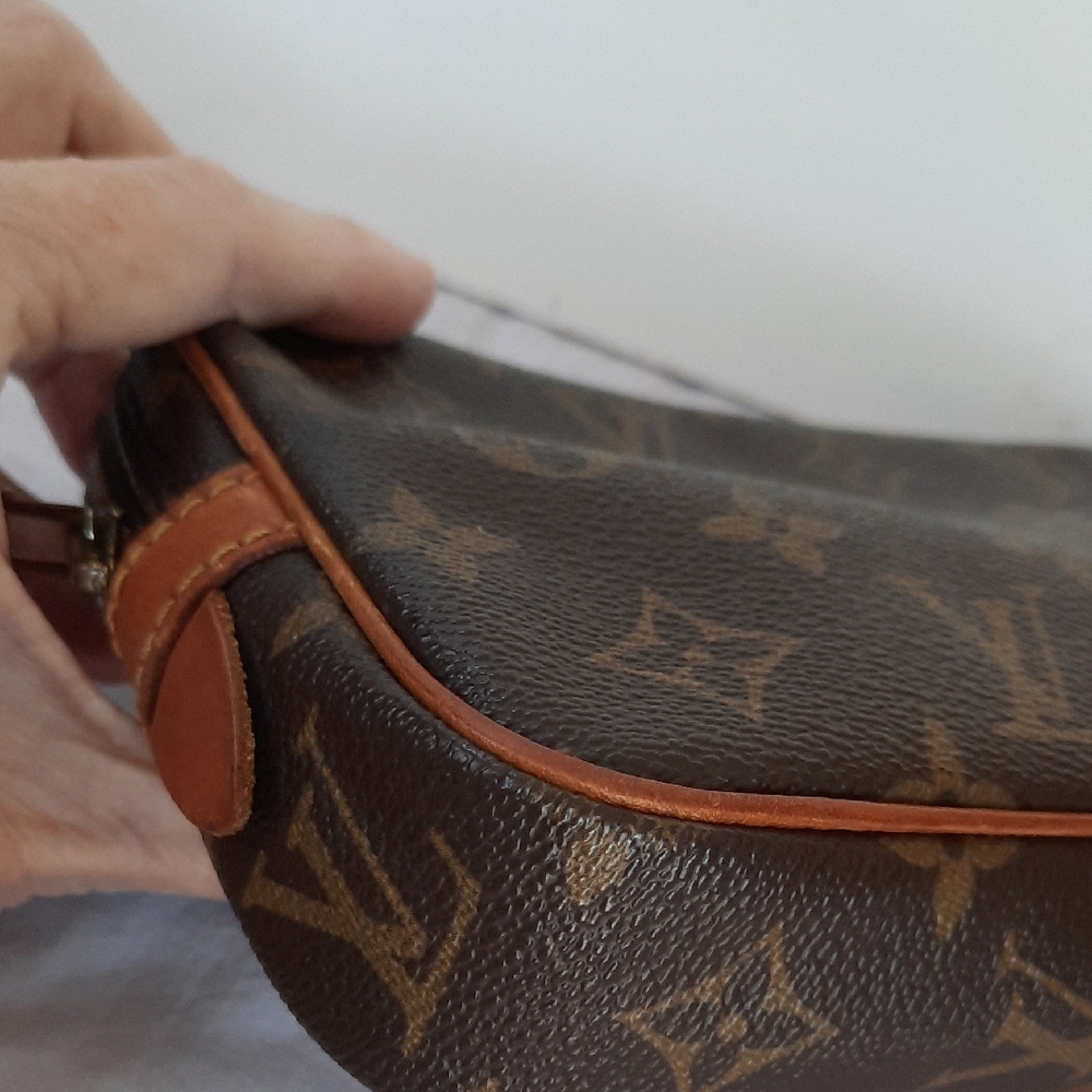 Louis Vuitton Brown Monogram Clutch - Picture 7 of 14